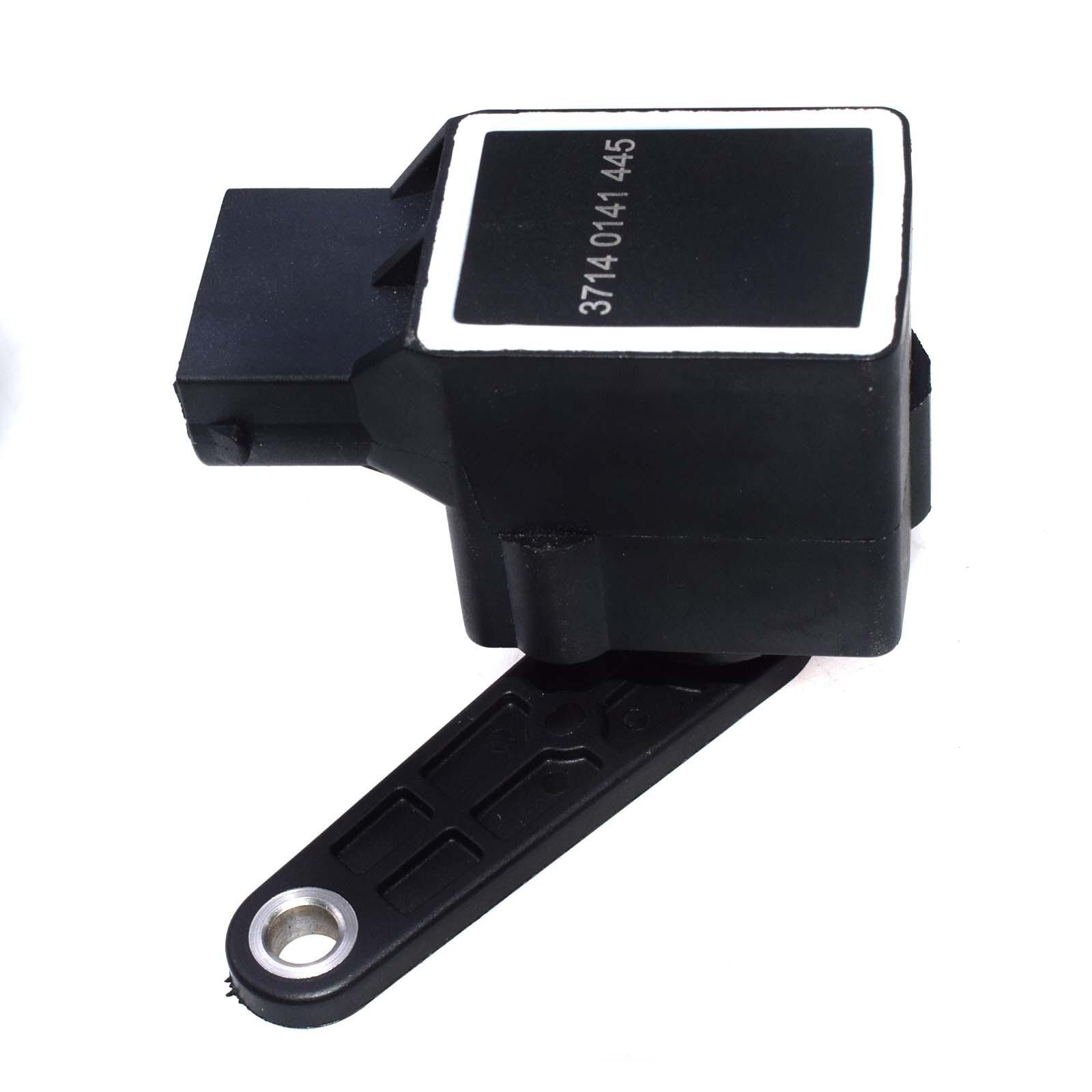 Koplamp Level Sensor Voor Achter 37140141444 37140141445 + Connector Plug Voor Bmw E81 E46 E90 E93 E92 E91 E38 x5 Z4 Z8: Rear Sensor