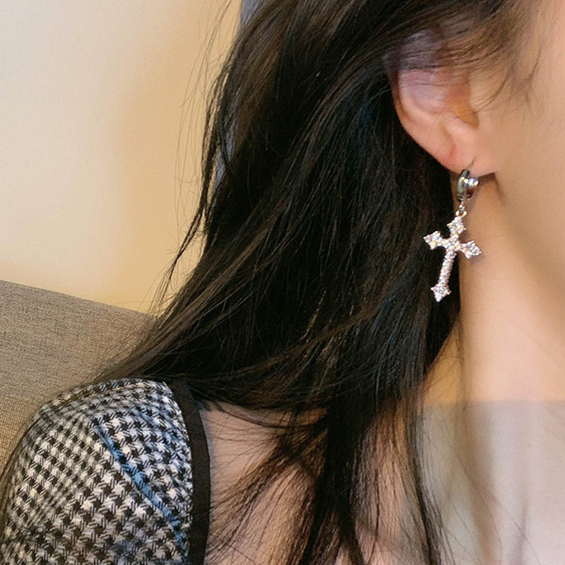 Y2K gotisch Strass Kreuz Ohrringe Kpop Zirkon Kreuz Tropfen Ohrring für Frauen Grunge Egirl Ohrringe Schmuck Zubehör