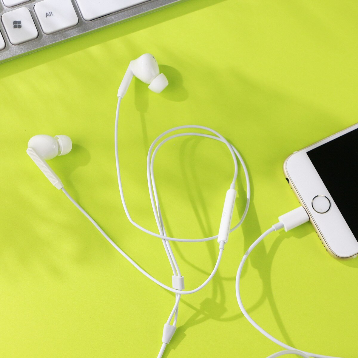 Earphone with microphone Wired Stereo hear phones for Apple iPhone 7 Wired Headset