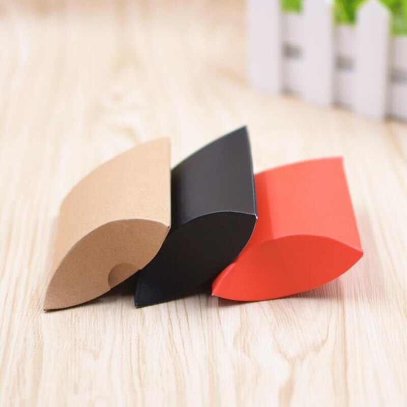 Caja de papel Kraft con forma de almohada para dulces, recuerdo de boda, caja de para pastel de , 50 piezas