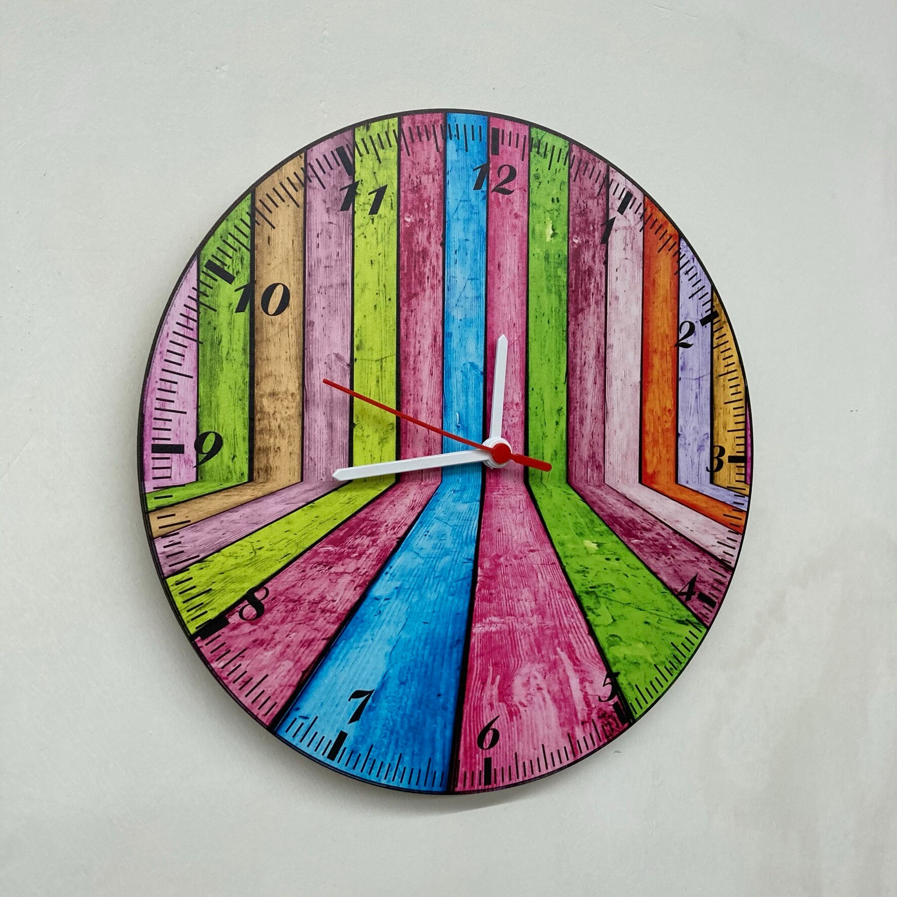 Horloge murale rétro en bois Vintage