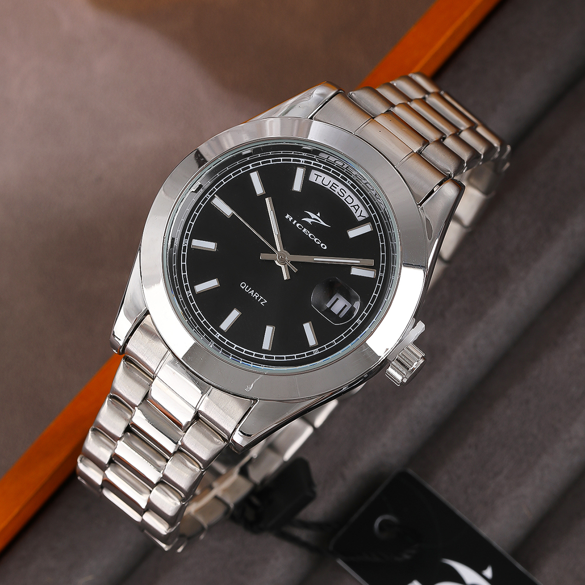 Modeuhr, lässige Uhr für Herren, Geschäft, Alltag, Edelstahl, Quarz-Armbanduhr, Uhr für Paare, Vater,: Schwarz