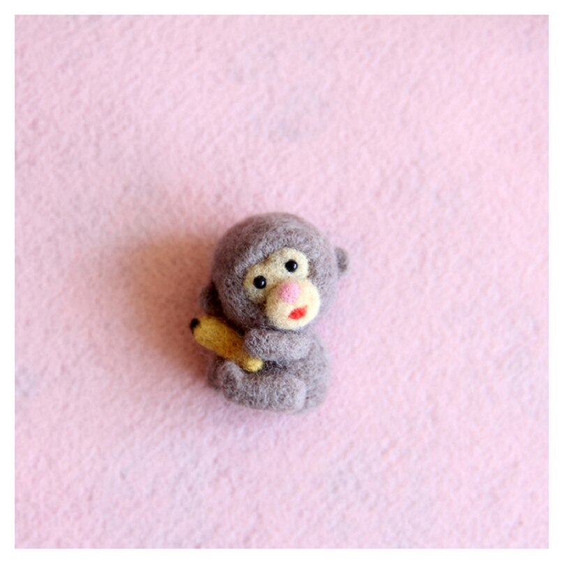 Christmas Needle Felting Kit for Beginner Animal Wool Felting Set Handmade Needlework Non Finished Felt Kit English Manual: L