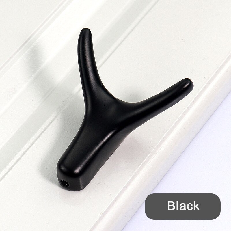 1pc Wall-Mounted Clothes Hook Cow Horn Hook Bathroom Coat Hook Bedroom Robe Hook Bathroom Accessories: BK