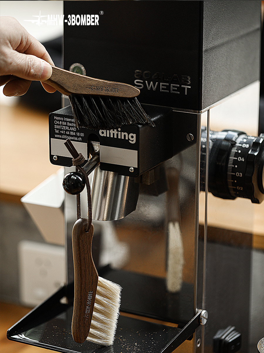 MHW-3Bomber Kaffeemahlen Maschine Reinigungsbürste Jahrgang Massivholzbürste Professionelles Zuhause Barista sauber Werkzeug Cafe Zubehör