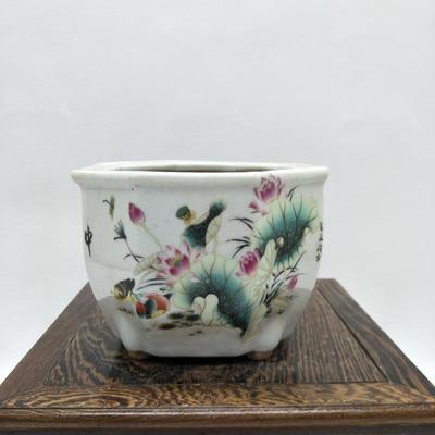 Udsøgt keramik (famille rose, lotus mandarin and) ottekantet blomsterpotte