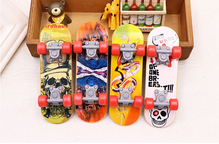 Kjæledyr skateboard fugl trening skateboard plast stenter skrubb scooter skate boarding liten papegøye kjæledyr fugler morsomme sportsleker