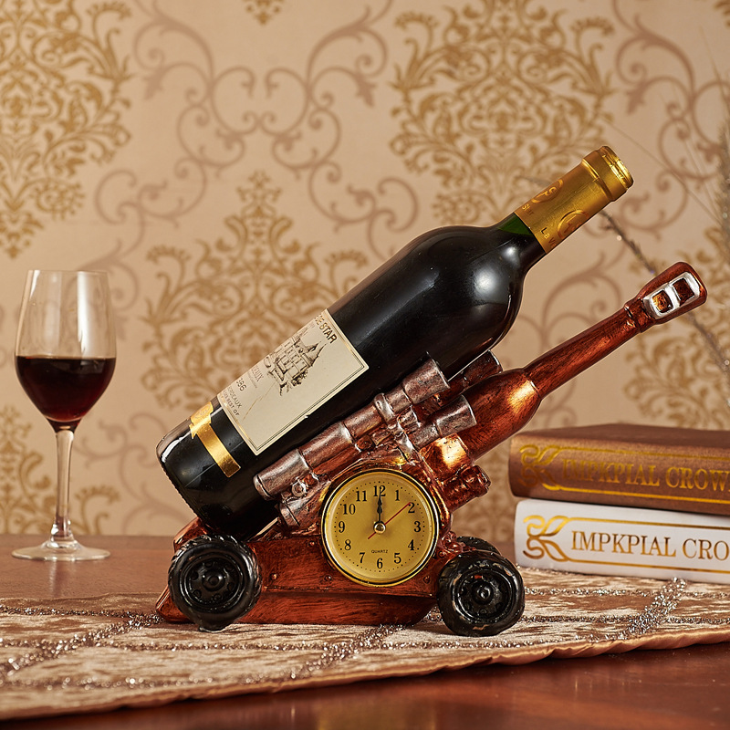 Hars Ambachten Creatieve Gouden Kanon Model Wijnrek Ornamenten Home Keuken Decoratie Accessoires Wijnrek met Klok Ambachtelijke