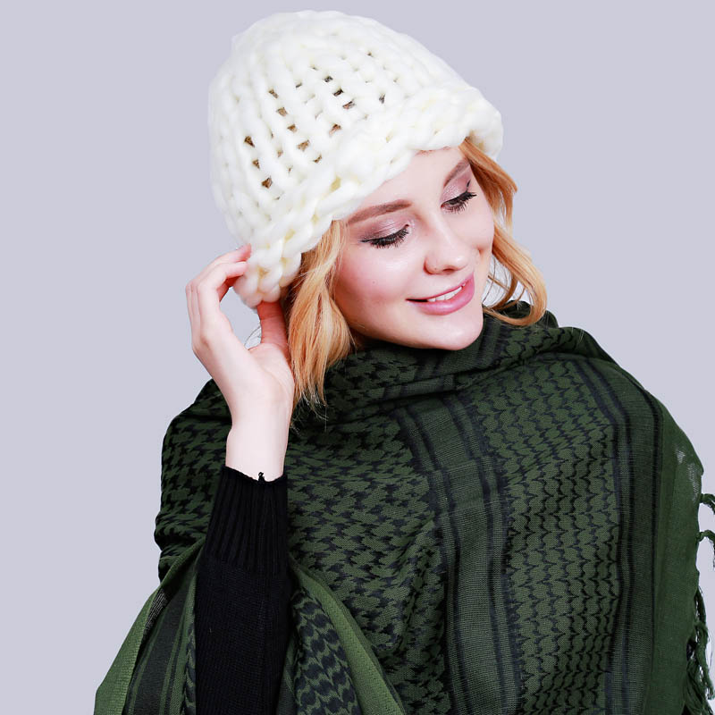Women Winter Knitted Beanies Hat Thick Soft Warm Coarse Large Knitted Solid Hat Female Ice Ski Bonnet Hat: White