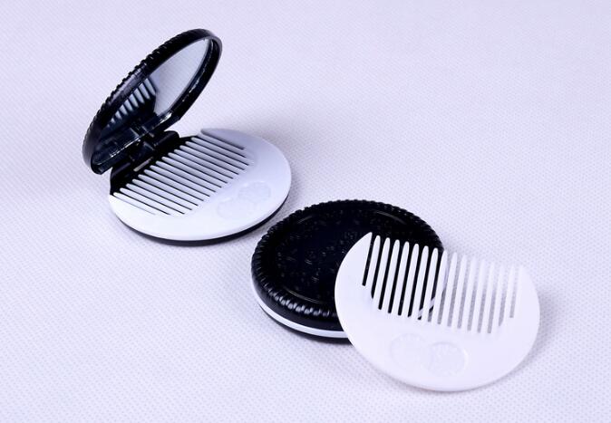 1 pcs Mini Pocket Chocolade Cookie Koekjes Compacte Spiegel Met Kam