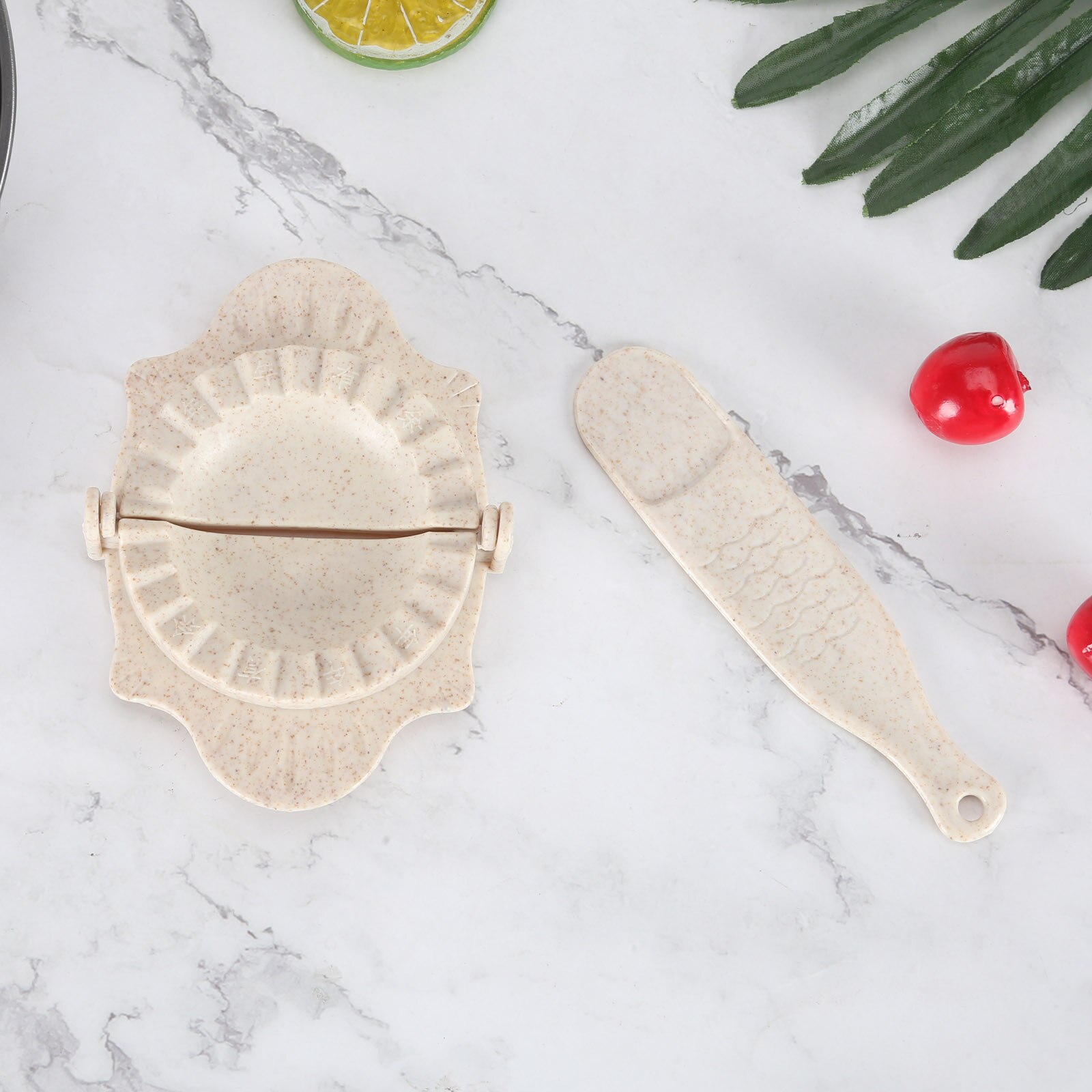 Diy Dumplings Mold Niet-toxisch Tarwe Stro Jiaozi Mallen Handig Dumpling Maker Keuken Ronde Gezicht Schil Automatische Gebak Gadgets: Beige