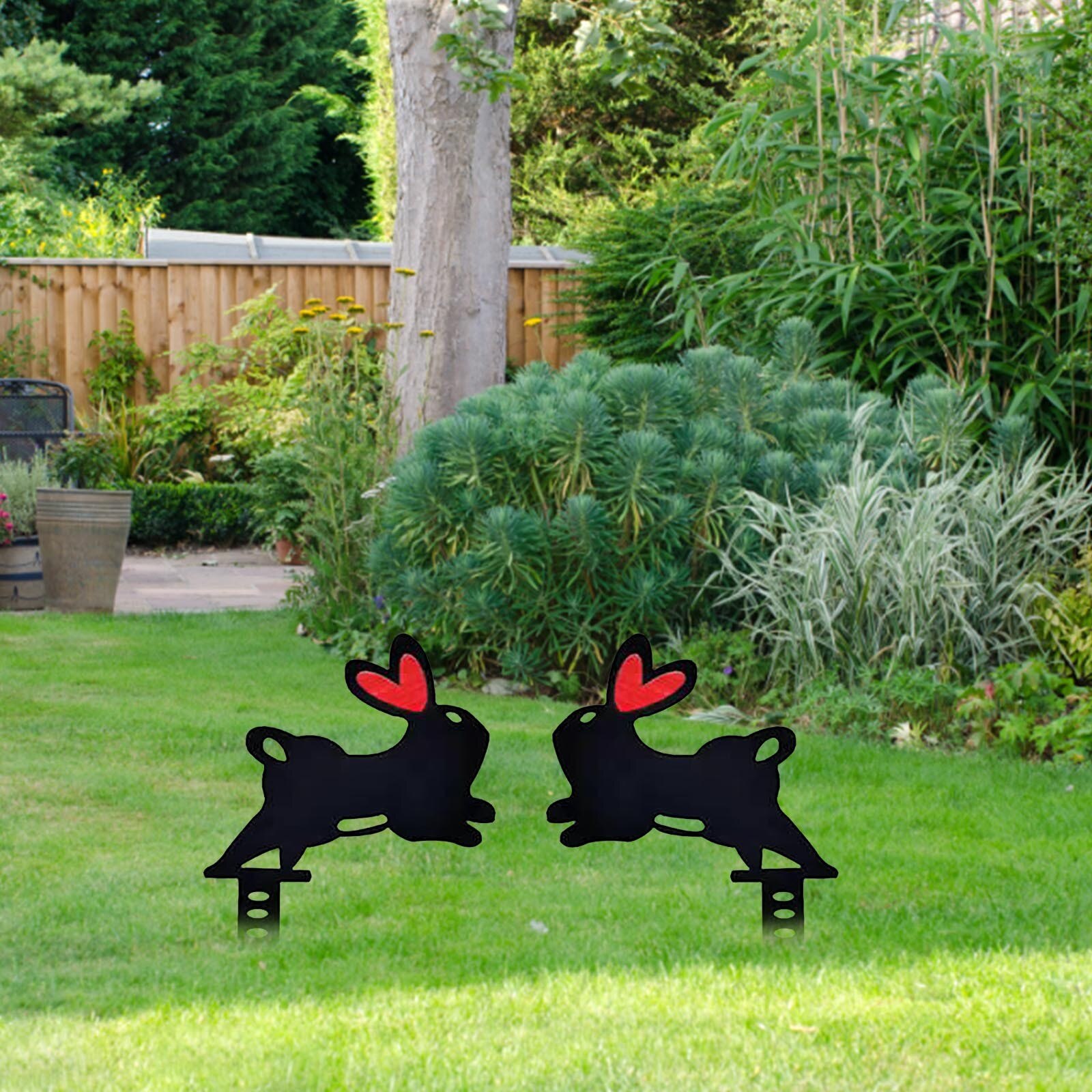 1PC Easter Bunny Wrought Iron Outdoor Garden Yard Lawn Metal Arts Decoration Rabbit-shaped Garden Insert Decorative Stakes