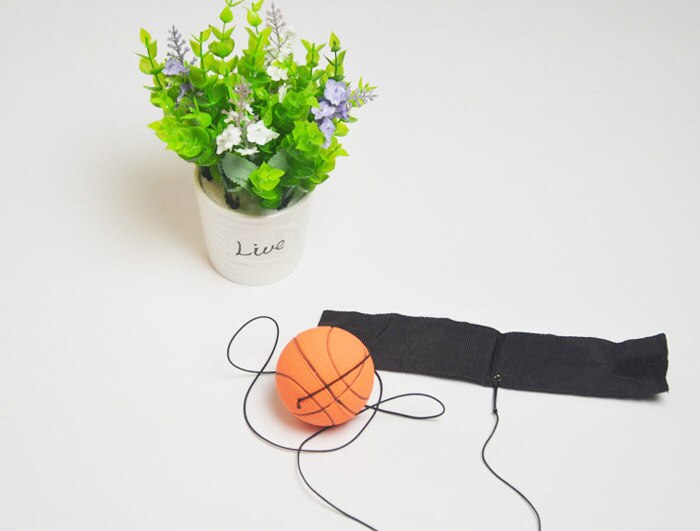 60mm Bouncy Wrist Band Ball Elastic Rubber Ball For Wrist Exercise Hand Finger Stiffness Relief Wrist Bounce Ball Children: Orange