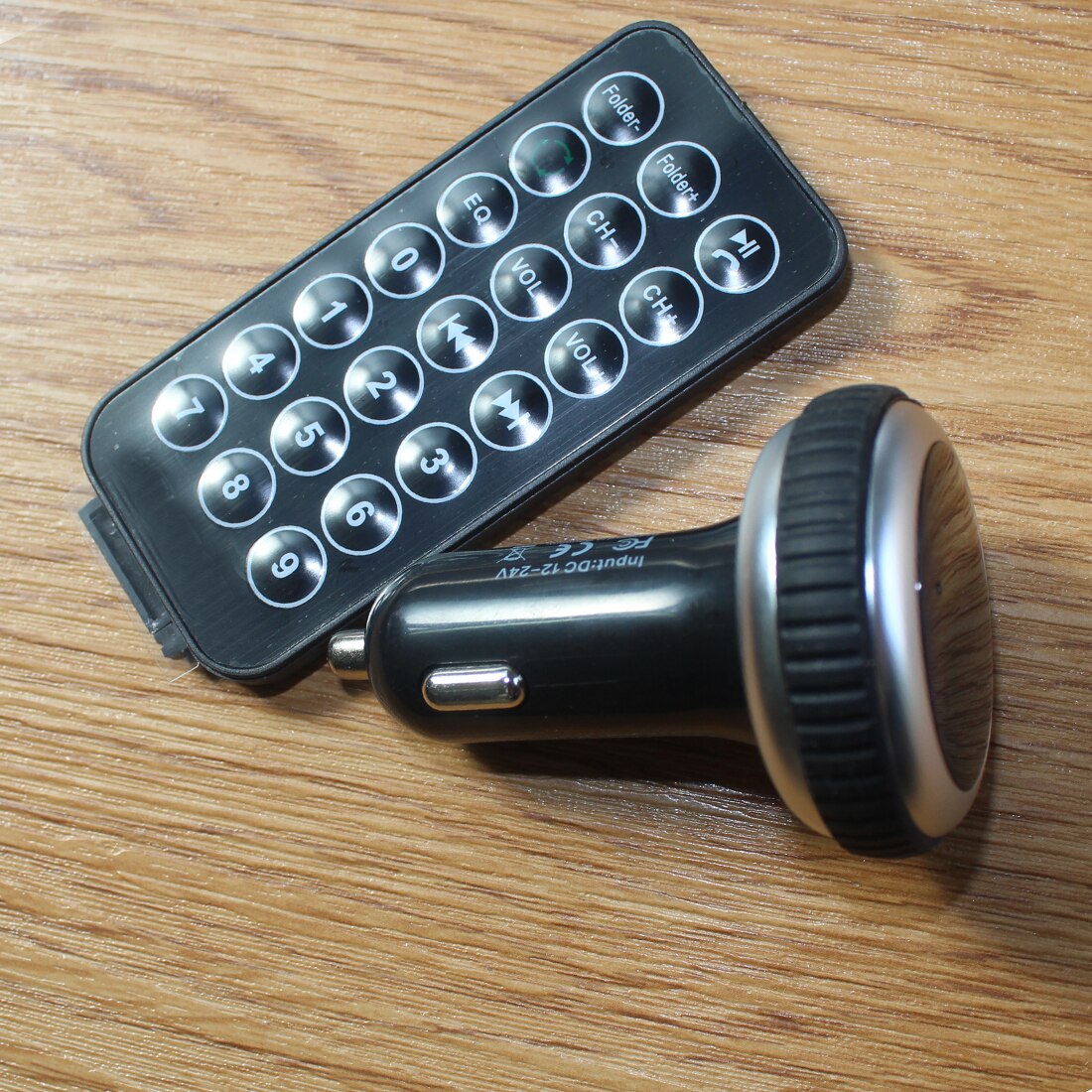 Wireless bluetooth BT69 Car Bluetooth Dual USB Wireless Car Charger Bluetooth Player Transmitter Car MP3 Audio Player