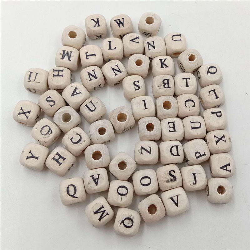 Perles en bois avec lettres de l&#39;alphabet, cubes d&#39;espacement de 10mm, artisanat de bricolage pour la fabrication de bracelets et de colliers, 100 pièces