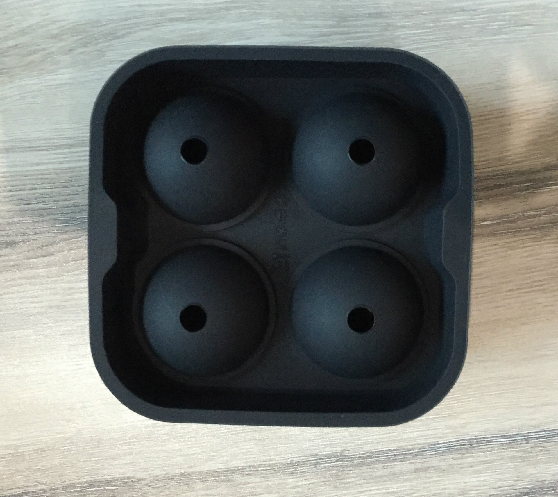 Large Ice Cube Maker Silicone Mold 4 Cell Sphere Ice Ball Ice Cube Tray Mold Wine Cocktail Party Bar Accessories Ice Cream Tool: A