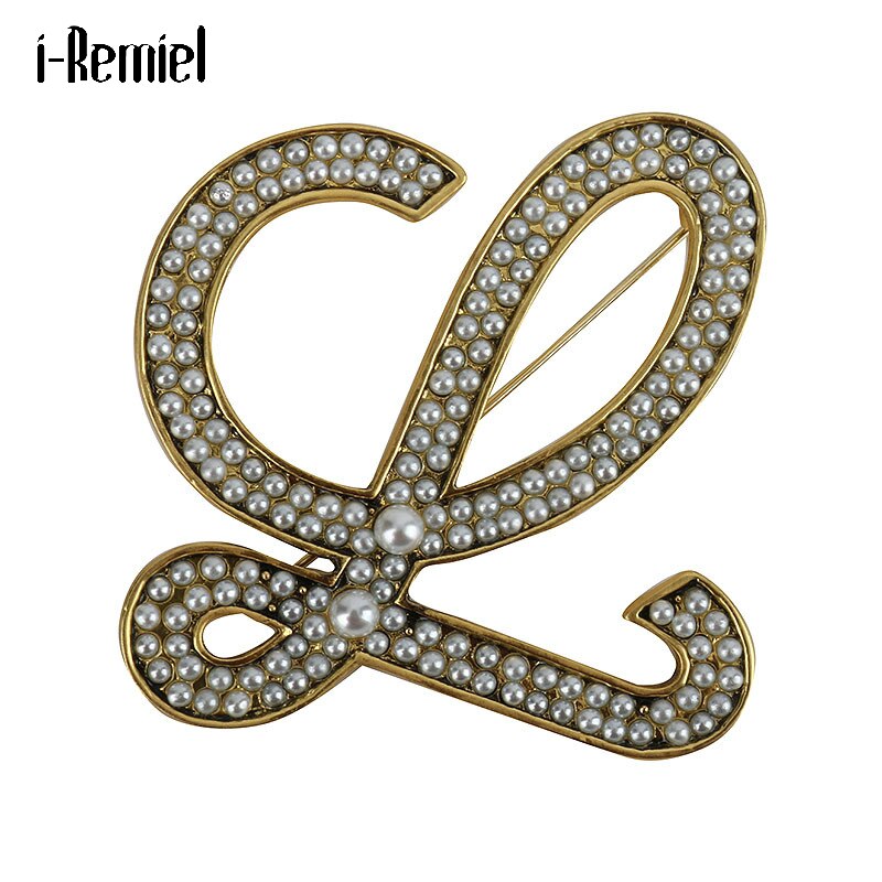 Retro Pearl Letter Brooches Corsage Luxury Jewelry Cardigan Lapel Pins Hair Clips Female Women Accessories