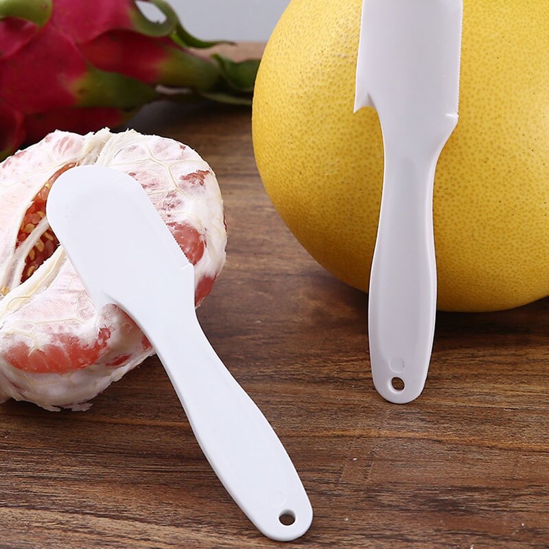 Outil pour peler et enlever rapidement la peau de pamplemousse