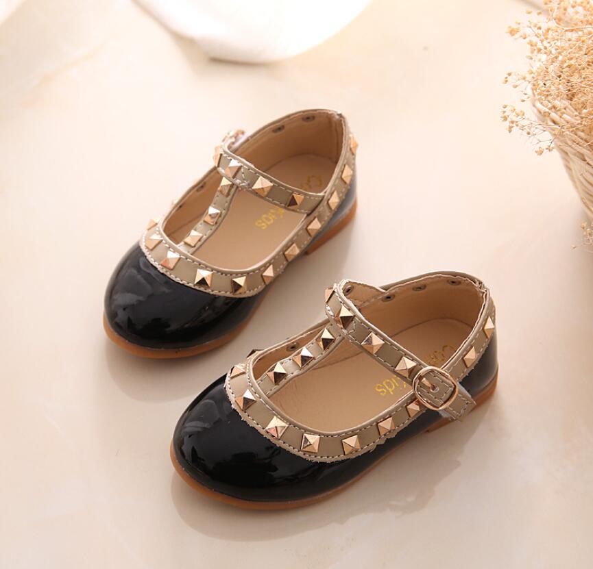 Sandales en cuir à Rivets pour filles, chaussures simples pour enfants, couleur chair, chaussures de danse plates de princesse,: black / CN 30 Insole 18.0cm