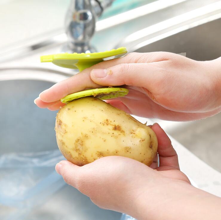Potato Vegetable scrubber Washing Brush Multi-function veggie scrub Tools Easy Cleaning Tool Kitchen Home Gadgets 7.2 * 3.5cm