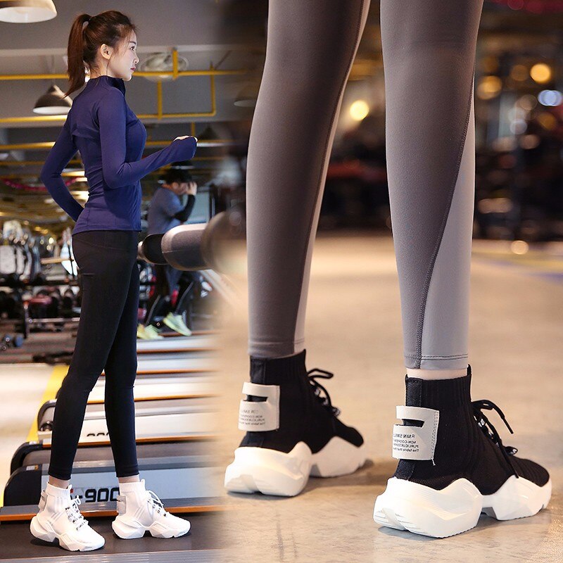 Kvinder vulkaniserede sneakers høj top platformsok støvler far sko kvinde tyk sål mesh åndbar sorte damesko