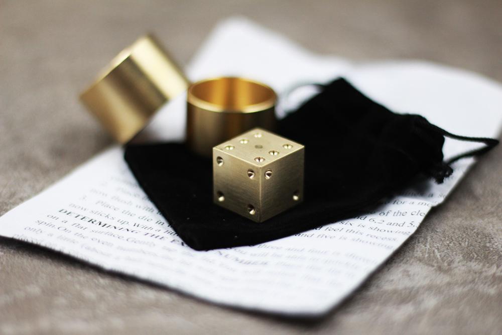 Super Mental Die (Brass) Magic Tricks Magician Close Up IllusionsGimmick Prop Metalism Classic Toys Dice Number Prediction Magia: Default Title