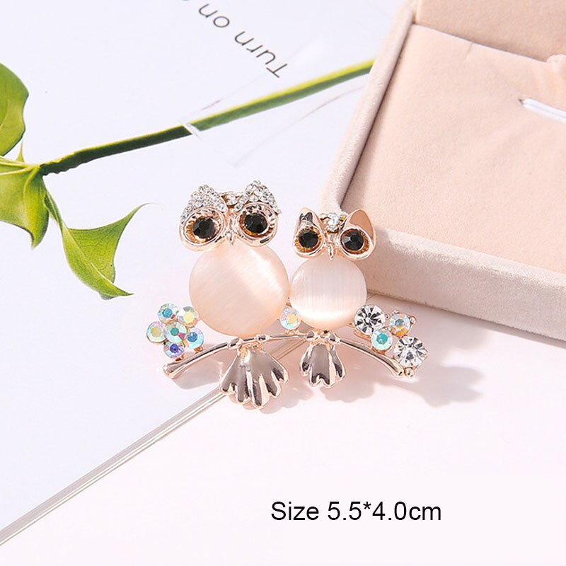 Broche fleur en pierre opale à la , accessoires de vêtement, d'anniversaire pour femmes, broche en strass: Imitation plaquée rhodium