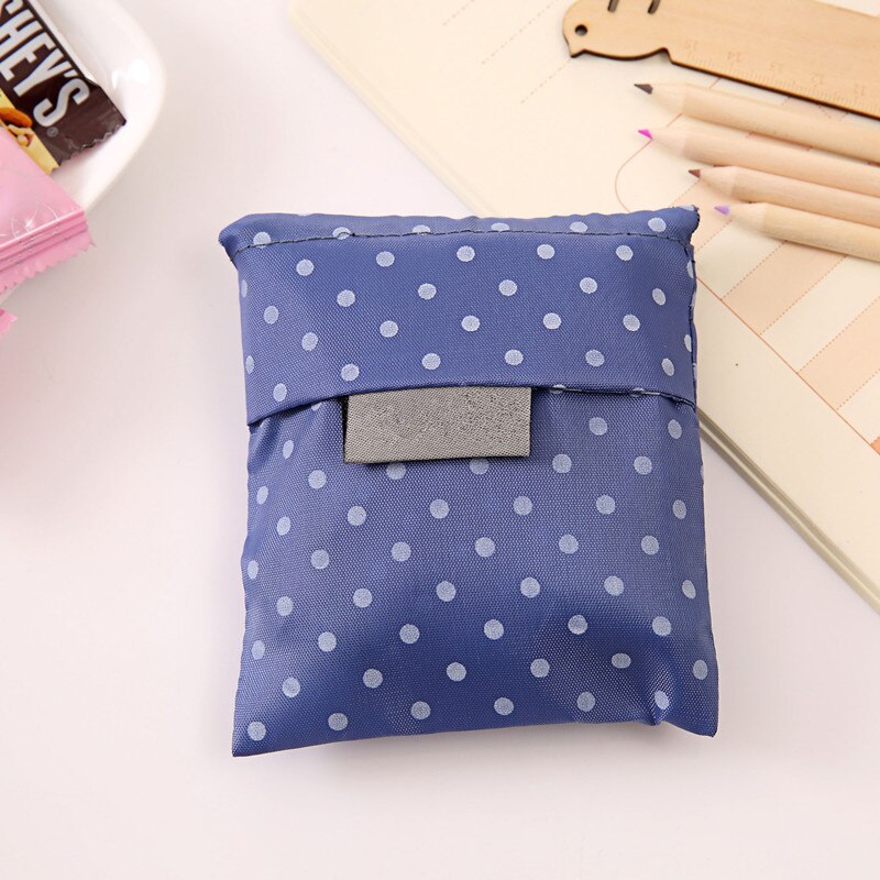 Verkoop Mode Afdrukken Opvouwbare Groene Boodschappentas Tote Folding Pouch Handtassen Handig Grote Capaciteit Opbergzakken: Dark blue dots