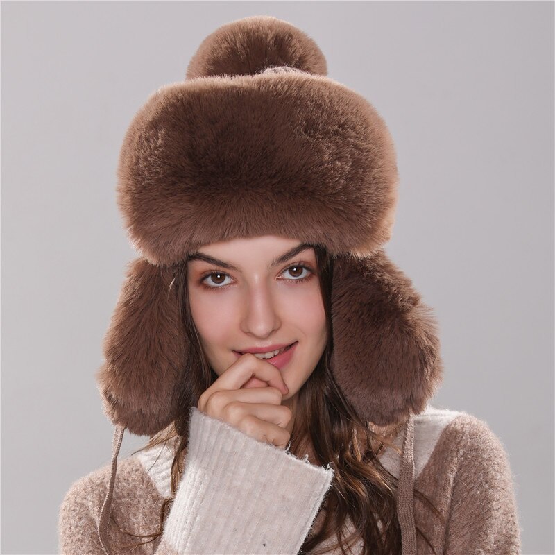 Xthree bomber hatte vinter damehue varm kitted hat med øreklap i imiteret pels trapper cap med pom pom: Brun