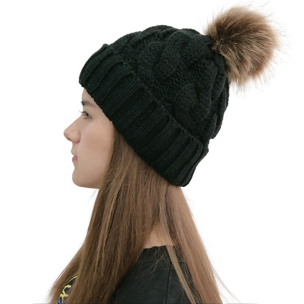 Las mujeres Casual gorrito de punto de ganchillo Cap costura resistente al aire libre bola de peluche de sombreros sombrero de mujer, gorro Ushanka hiver женские шапки зимние: B