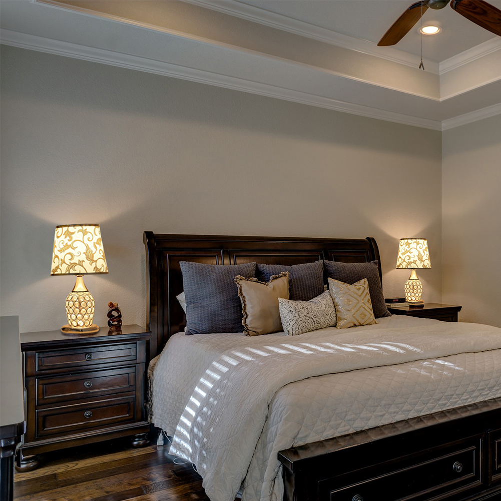 Kristall-Tischlampe Ich bin europäischen Stil, einfache moderne Schlafzimmer-warme romantische , kreative dekorative Nachttischlampe