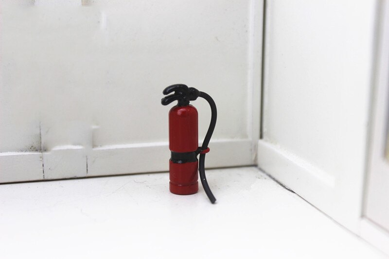 1:12 dukkehus miniatyr mini lange rør brannslukningsapparat lekekamp til skogdyr familie samleobjekt