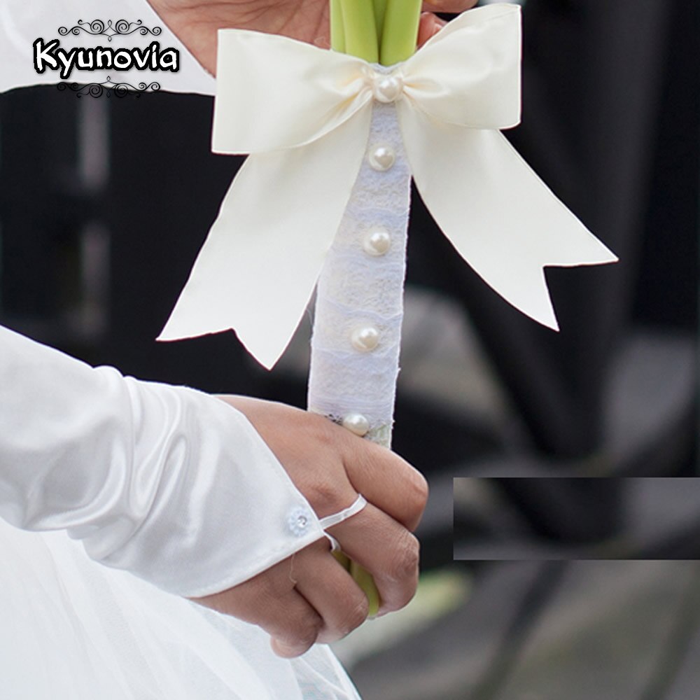 Kyunovia Latex Real Touch Artificial Calla Lily 5 Stems Flower Bouquet Bridal Bridesmaid bouquet White Wedding Bouquet D76