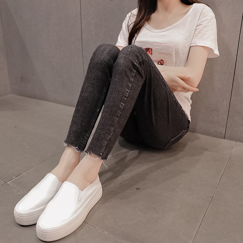 Tejanos nueve pantalones para mujeres embarazadas, modelos de otoño , ropa elástica con agujeros, ropa de maternidad informal