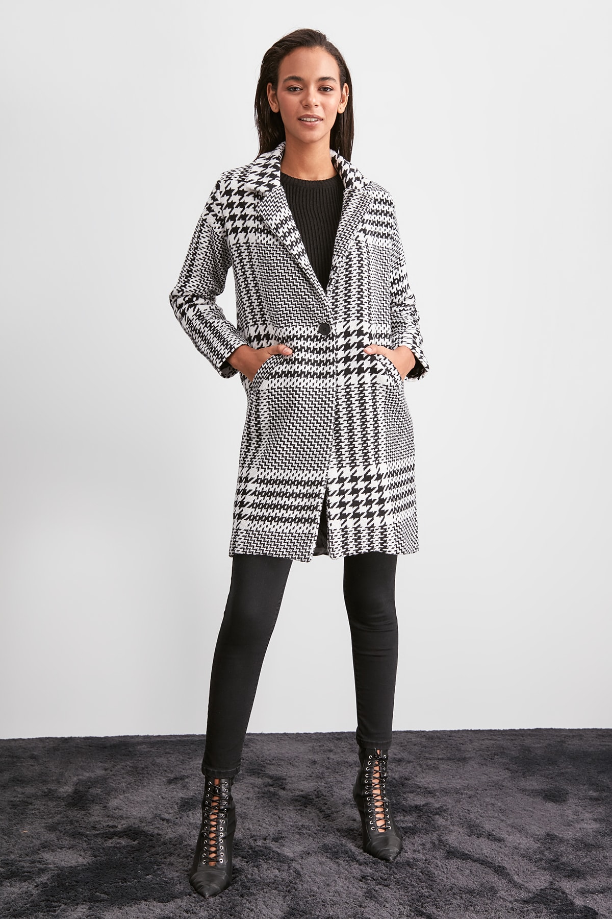 Trendyol Pocket Detail Coat TWOAW20KB0243.