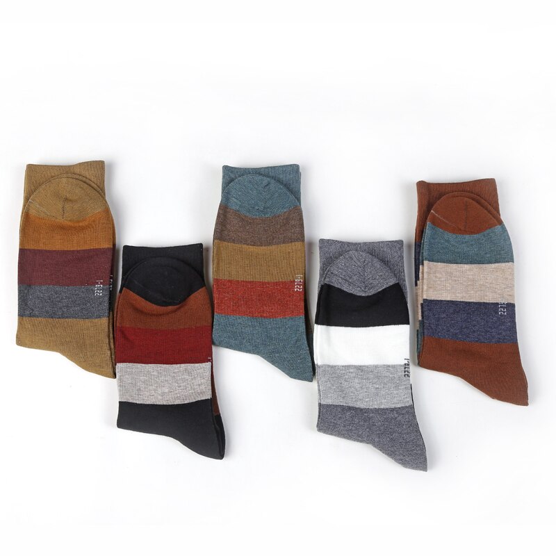 Men&#39;s Combed Cotton Socks Colorful Large Stripe Harajuku Four Seasons Casual Socks Men Size 39-44 5Pair/Lot