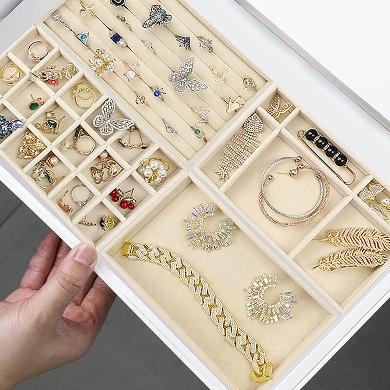 Espositore per gioielli in velluto Porta gioielli squisito Anello portatile Orecchini Collana Organizzatore Scatola di immagazzinaggio Vassoi organizzatore Beige