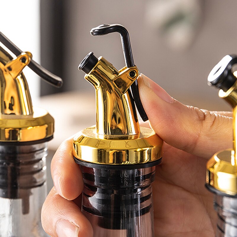 Olive Oil Bottle Sprayer Wine Drip Pourers Liquor Dispenser Leak-proof Nozzle Kitchen Tools Lock Wine Spout Stopper Bar Tool