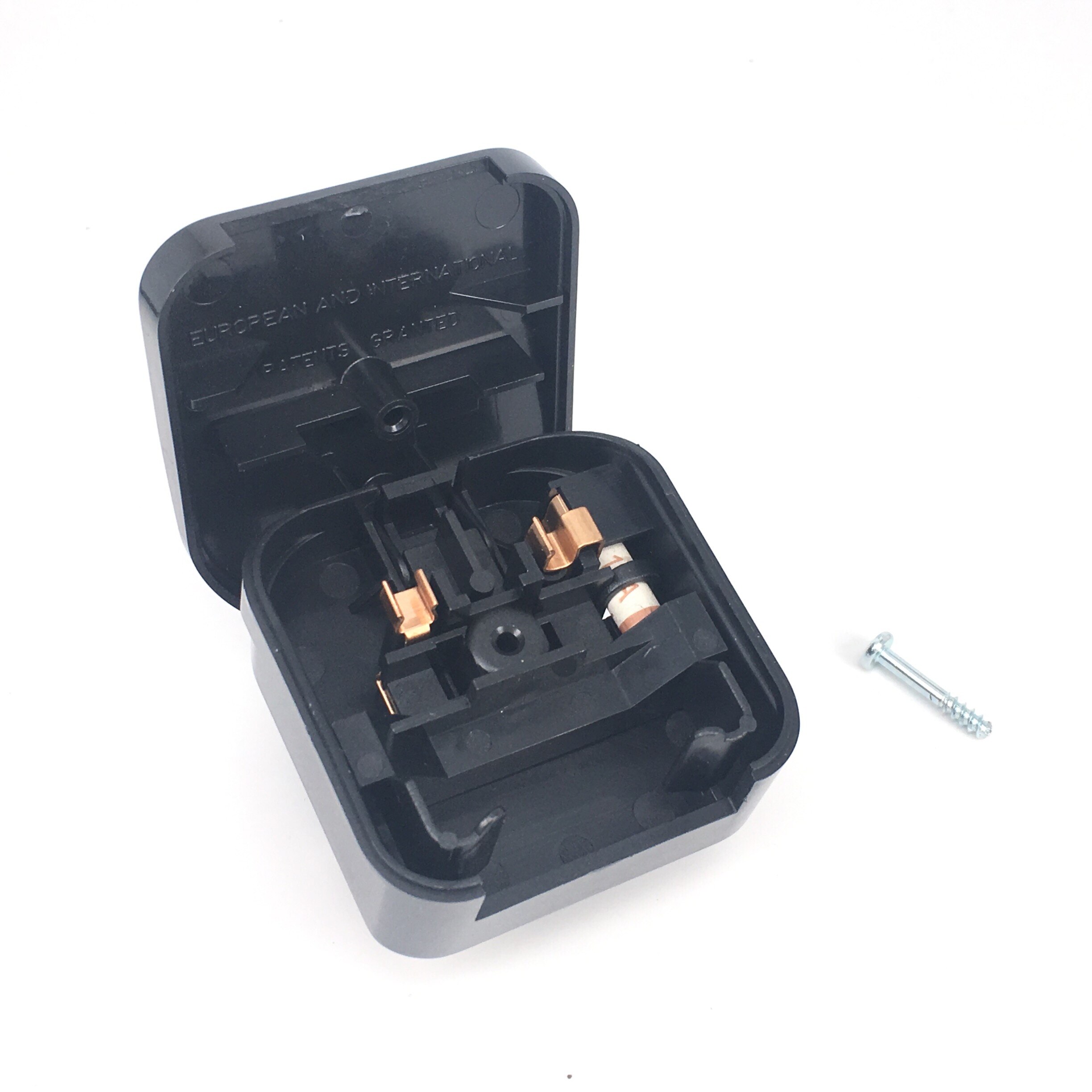 Eu Om Uk Plug Adapter Box Type Ronde Twee Pins 4.0Mm Converteren Naar 3 Pins Conversie Elektrische Stekker scheerapparaat Stekker Met Gesmolten 13A