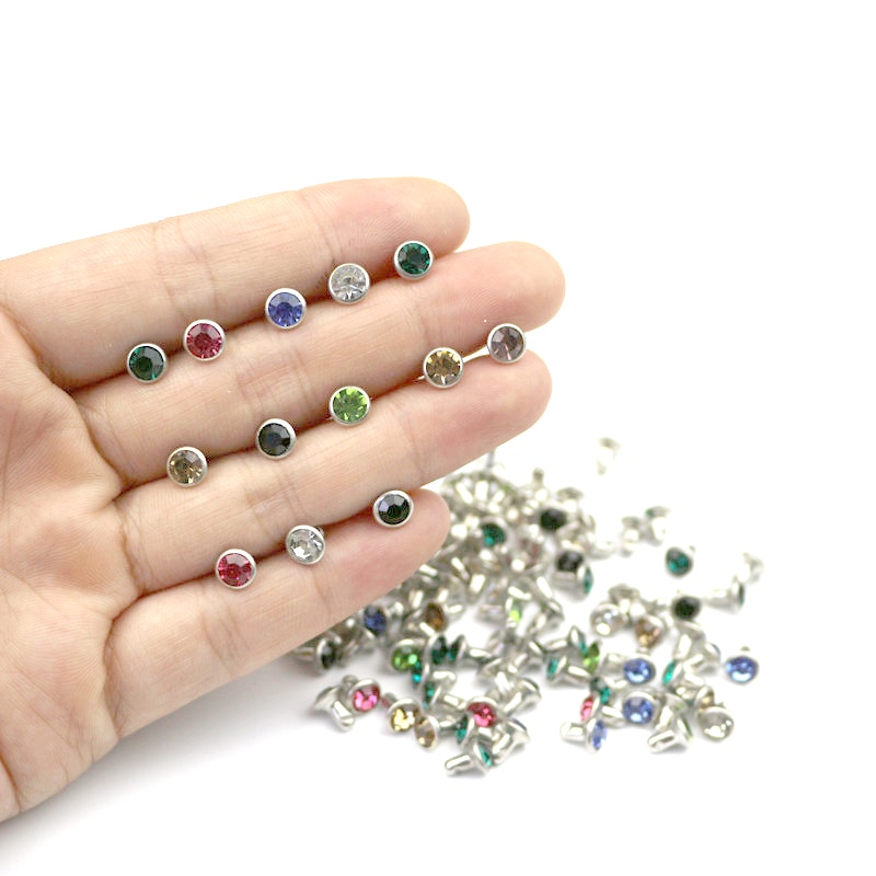 50 stks/zak 6mm Rhinestone Crystal Klinknagels DIY Kleding Tas Lederen Ambachten Decoratie Kledingstuk Naaien Glas Boor Nail Knop