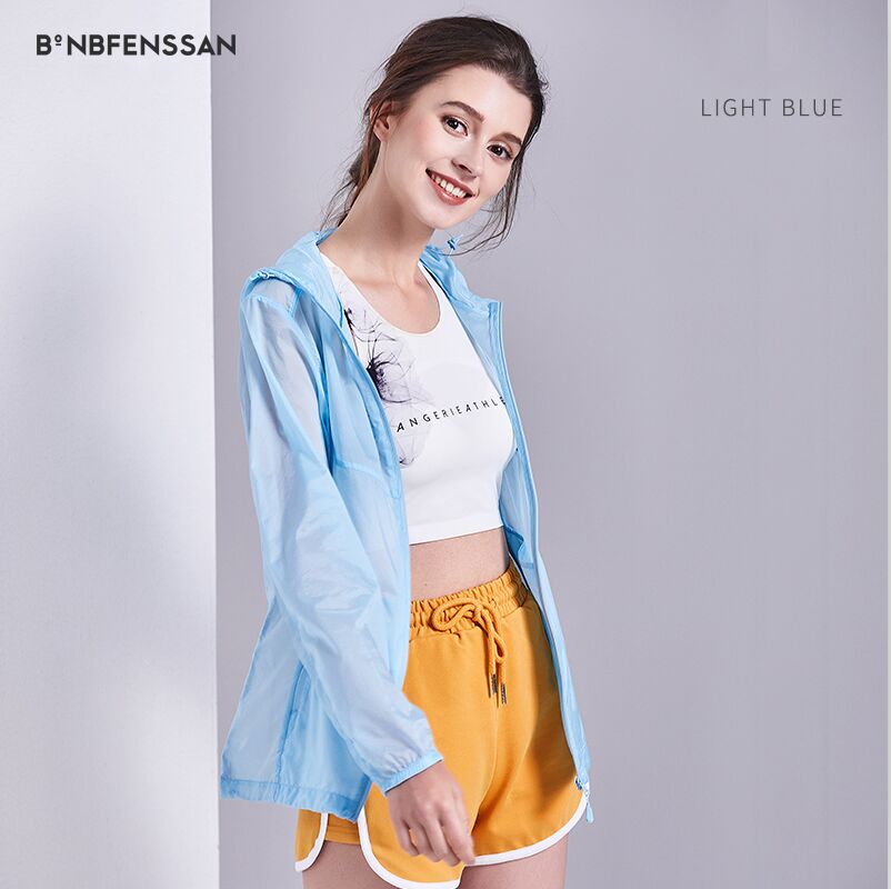 Zomer dunne windjack damesjas waterdichte wandeljas zonwerende skincoat dames snel drogende jas 6755b: Lichtblauw / S