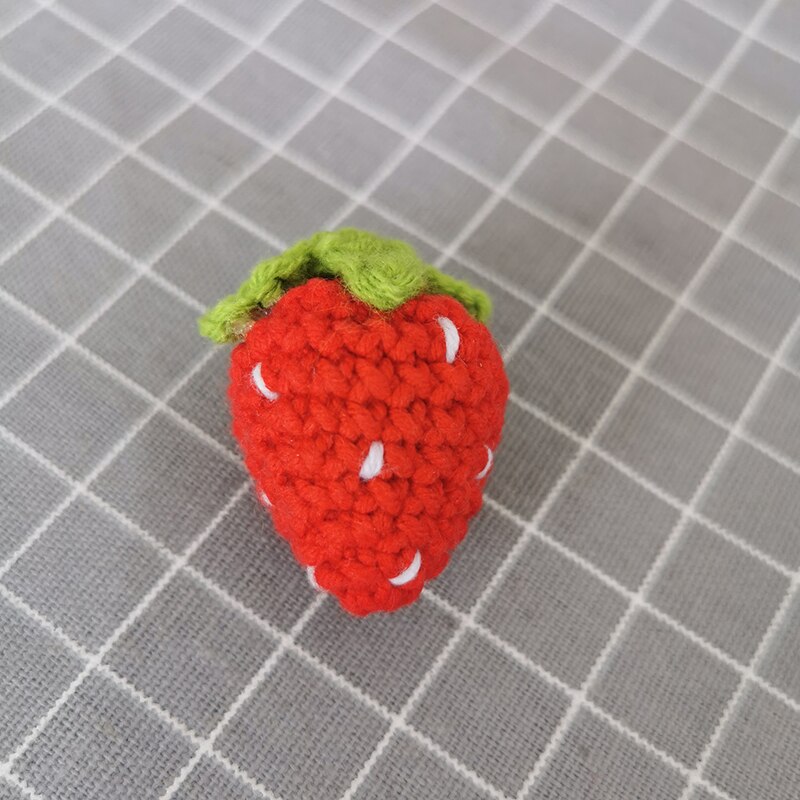 Leuke Cartoon Gebreide Accessoires Diy Accessoire Hand Gehaakte Baby Baby Speelgoed Doek Hoed Decoraties Wortel Aardbei Beer: Red Strawberry