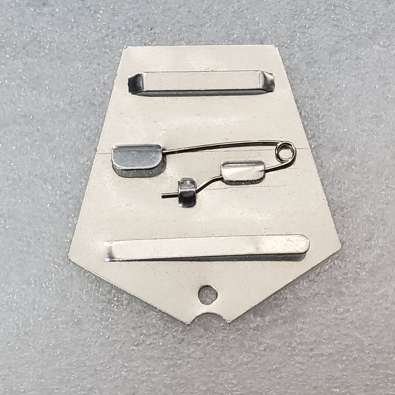 Medal accessories: Light Grey