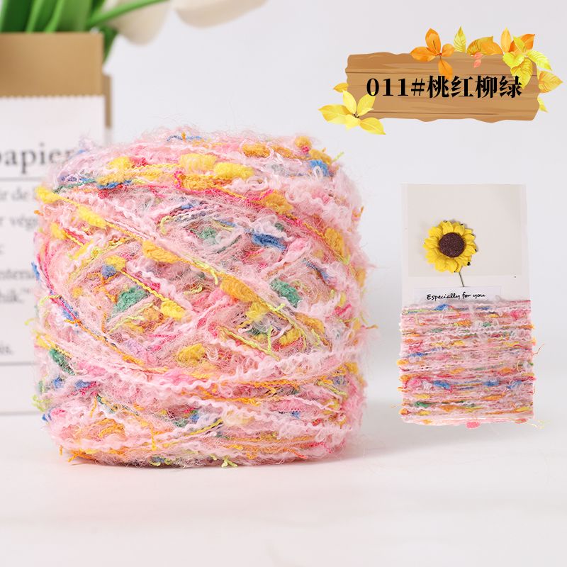 Handgemengd garen, kenmerkend fantasiegaren, handgemaakt doe-het-zelf garen met kleurverloop, wollen bol, haaknaald, grote cirkel, garensegment, geverfde grove wol: Zilver