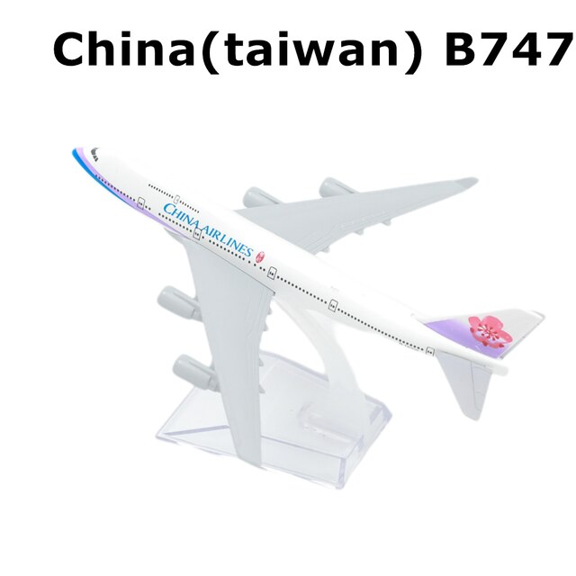 Miniatura dell&#39;ornamento del ricordo da collezione di aviazione del mondo di 15cm del modello 15cm della lega dell&#39;aeroplano della cina south Airlines B787: China(taiwan) B747