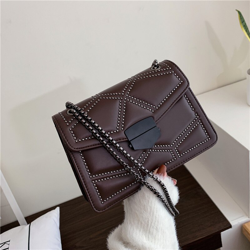 Small PU Leather Rivets Travel Chain Women Handbags Casual Female Shoulder Bags Crossbody Bags for Lady: deep brown