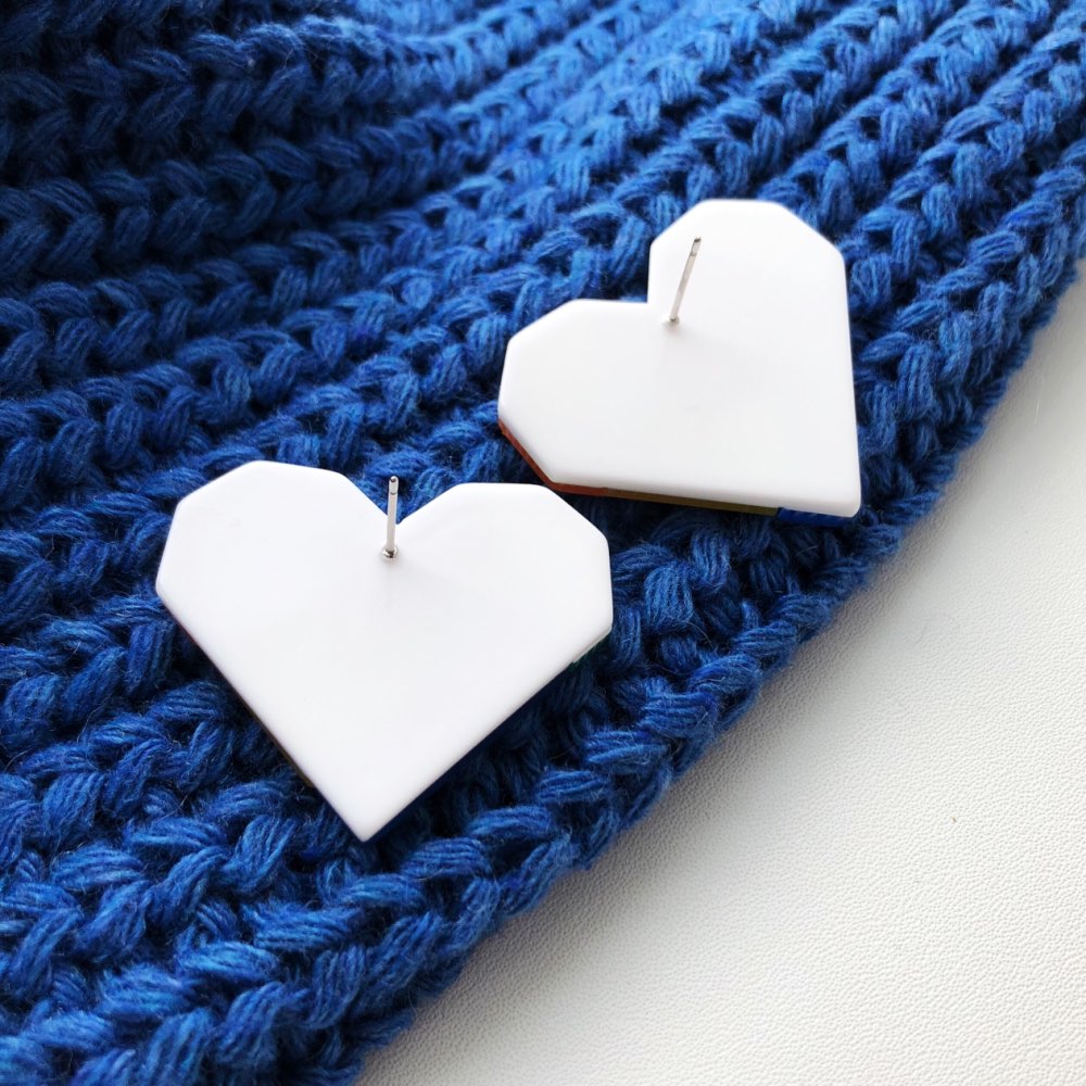 AMORCOME Neue Regenbogen Bunte Herz Ohrringe Acryl Liebe Herz Baumeln Ohrringe für Frauen Partei Schmuck Brincos