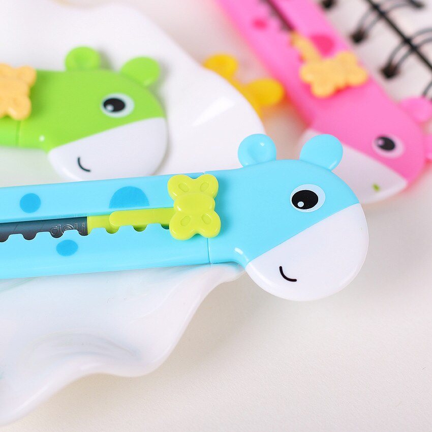 3 pack Cartoon Giraffe Shaped Utility Knife Knife Scrapbook Tool Office School Mini Letter Opener Paper knife