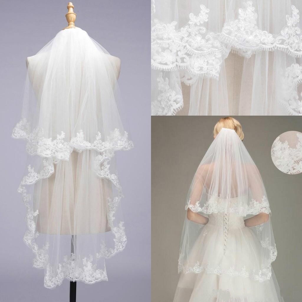 Two Layer White Ivory Short Wedding Bridal Veils Fingertip Length Tulle Lace Applique Short Bridal Accessories With Comb