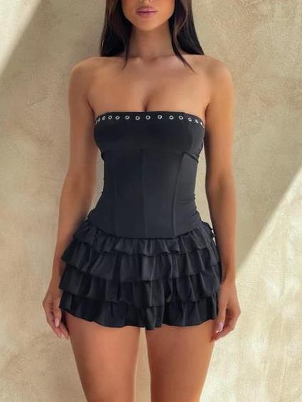 Kvinders sommer minikjole stropløs off-shoulder lagdelt tube top kjole: M / Sort